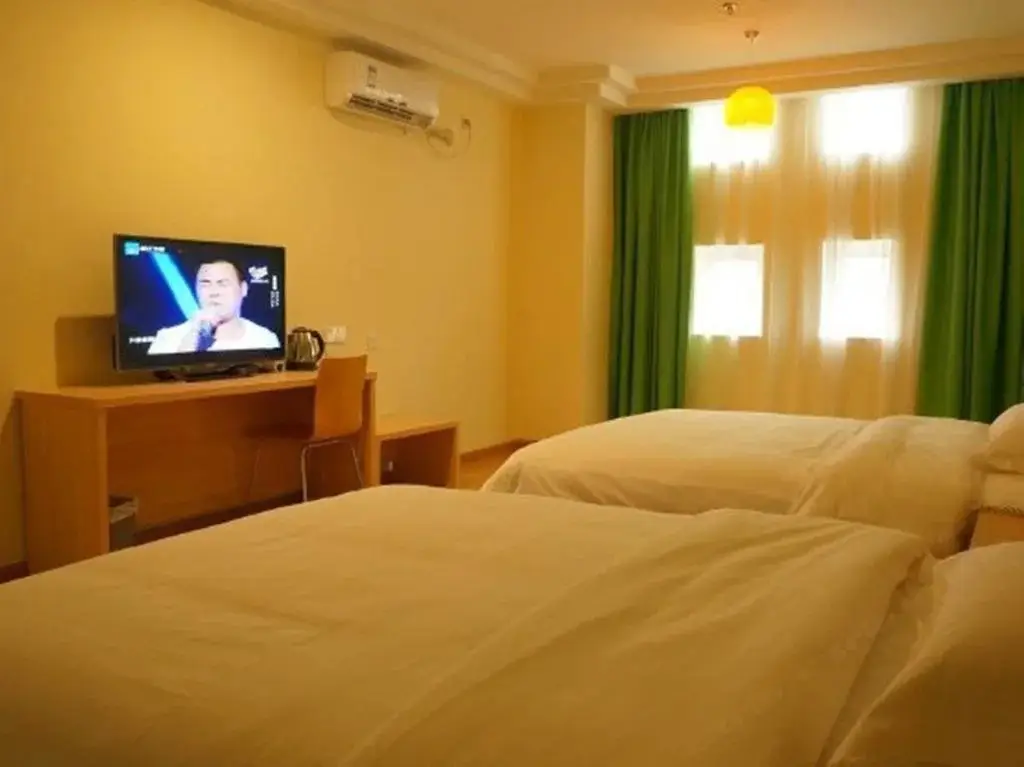 Дунгуань: 8 Inns Fenggang Xingao Shopping Plaza Branch