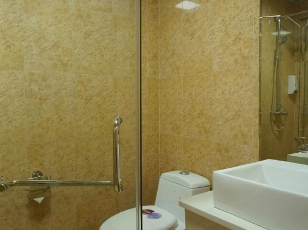Дунгуань: 8 Inns Fenggang Xingao Shopping Plaza Branch