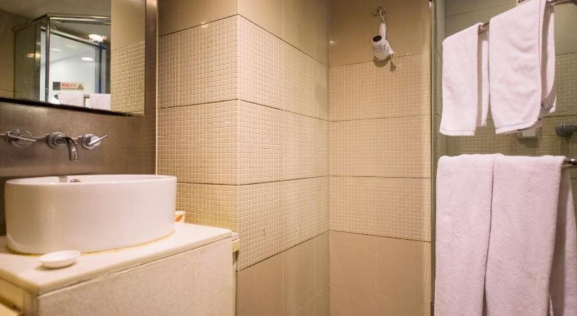 Ордос: Dongwei Hotel