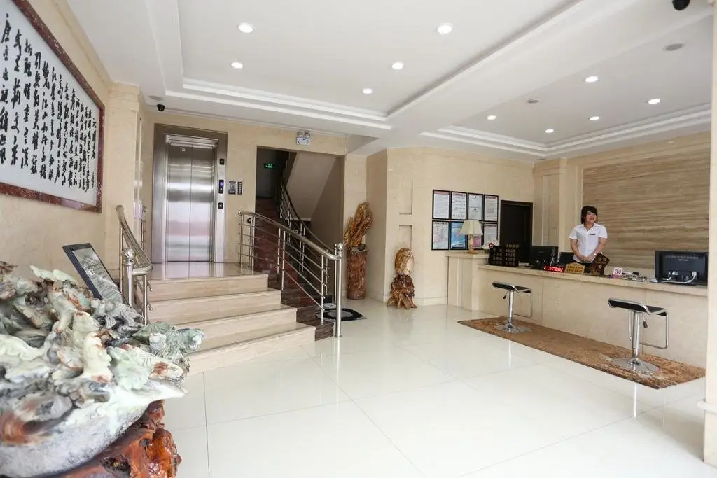 Даньдун: Dandong Donggang Sukura Hotel
