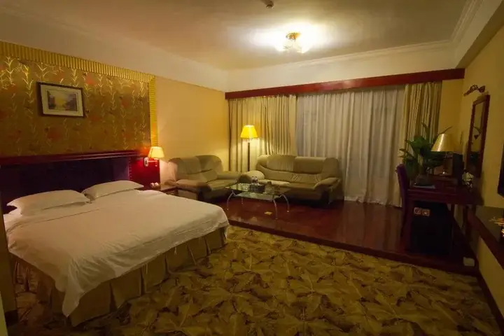 Дунгуань: Changping Fulong Hotel