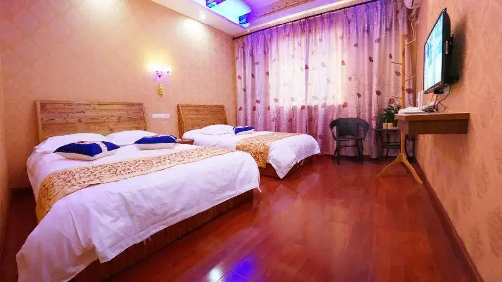 Цзясинь: Wuzhen Dongming Inn