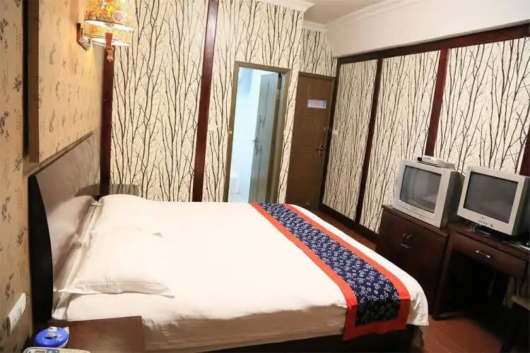 Цзясинь: Wuzhen Wangshui Renjia Inn