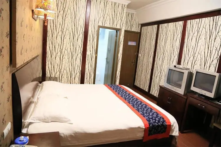 Цзясинь: Wuzhen Wangshui Renjia Inn