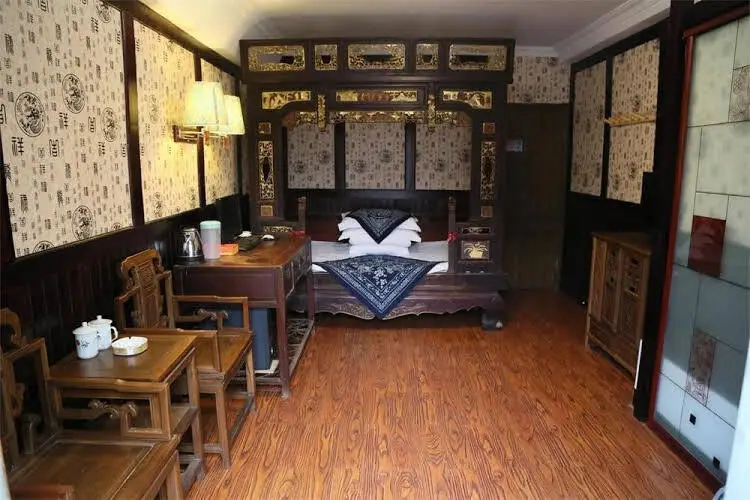 Цзясинь: Wuzhen Wangshui Renjia Inn