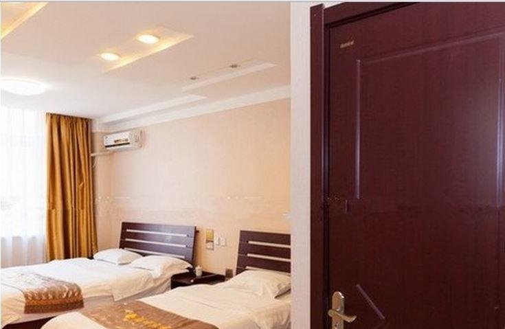 Даньдун: Dandong Donggang Fuchuan Inn