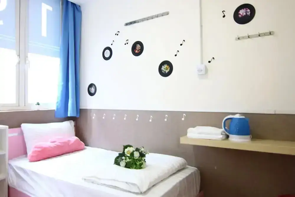 Гонконг: National Inn