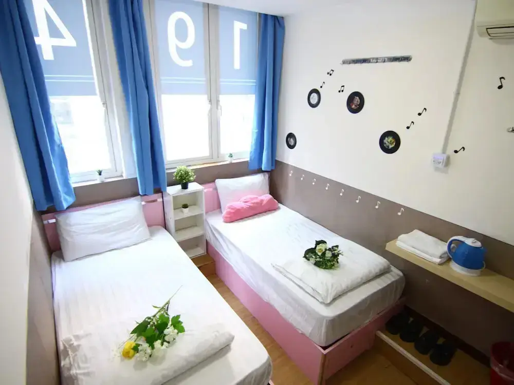 Гонконг: National Inn