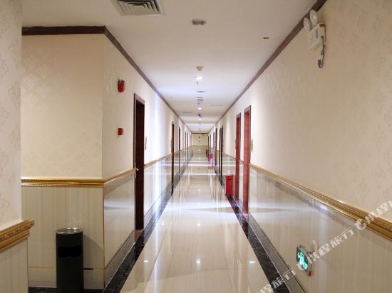 Фошань: Jinshunda Hotel (New DNA Store, Kuiqi Road Subway Station, Foshan)