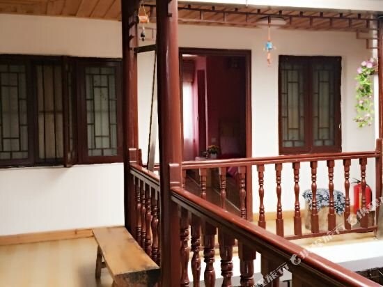 Сянси: Jinshi Alley Inn Fenghuang