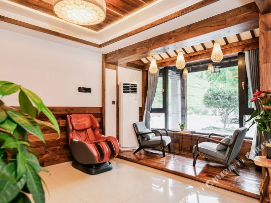 Хучжоу: Anji Dongsha Lake Farm Stay