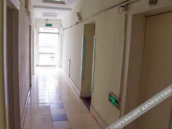 Таншань: Tangshan Fulong Inn