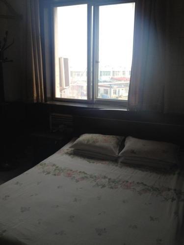 Таншань: Tangshan Luxuan Inn