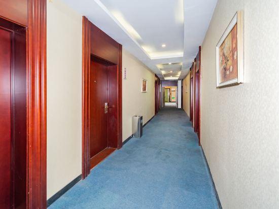 Тяньцзинь: Yuelai Hotel (Tianjin Tanggu Railway Station)