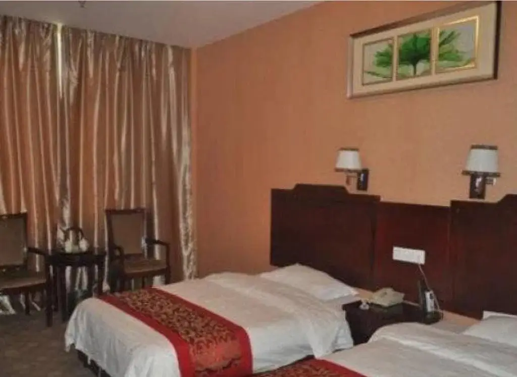 Gongqing Jinhang Hotel — фото 1