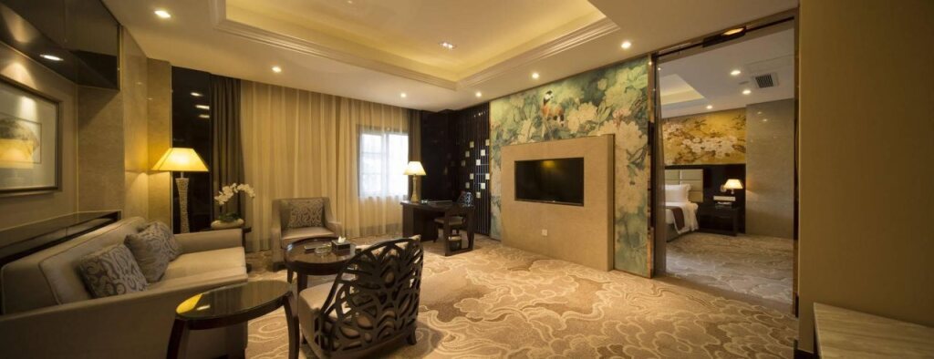 Yuzhou Hotel — фото 1