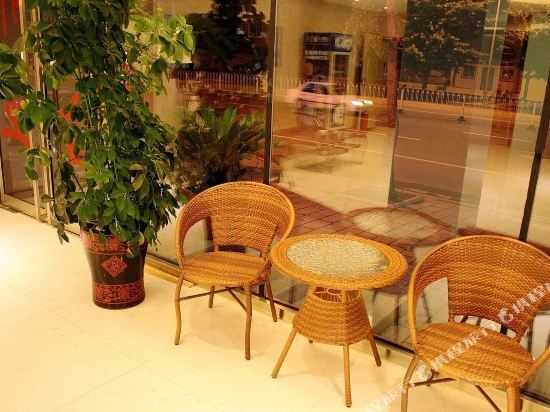 Цзиньчжоу: Hongyuan Business Hotel