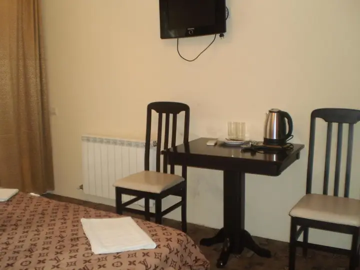 Сочи: Меблированные комнаты Персона