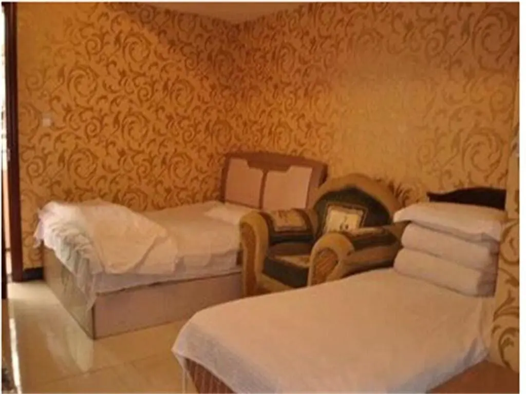 Мяньян: Anxian zhaozhuang Luofushan Huacheng Hotel