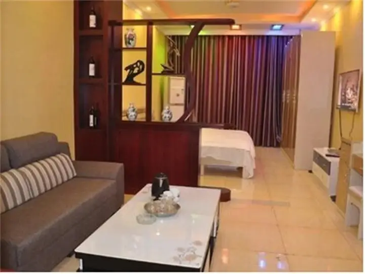 Мяньян: Anxian zhaozhuang Luofushan Huacheng Hotel
