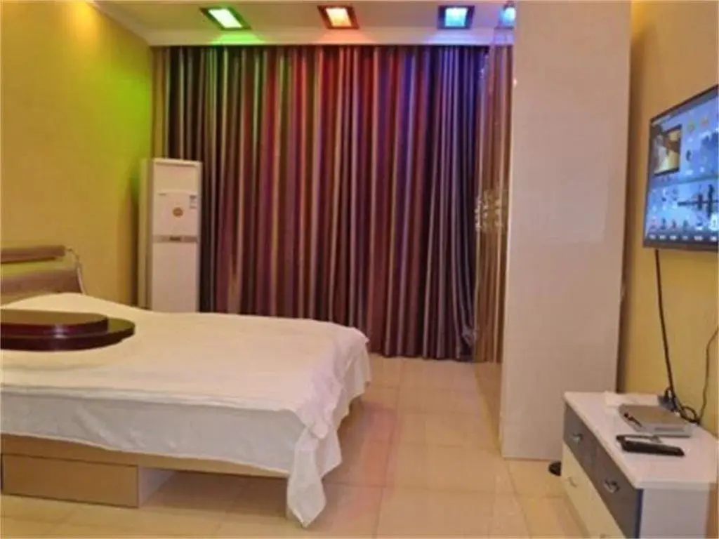 Мяньян: Anxian zhaozhuang Luofushan Huacheng Hotel