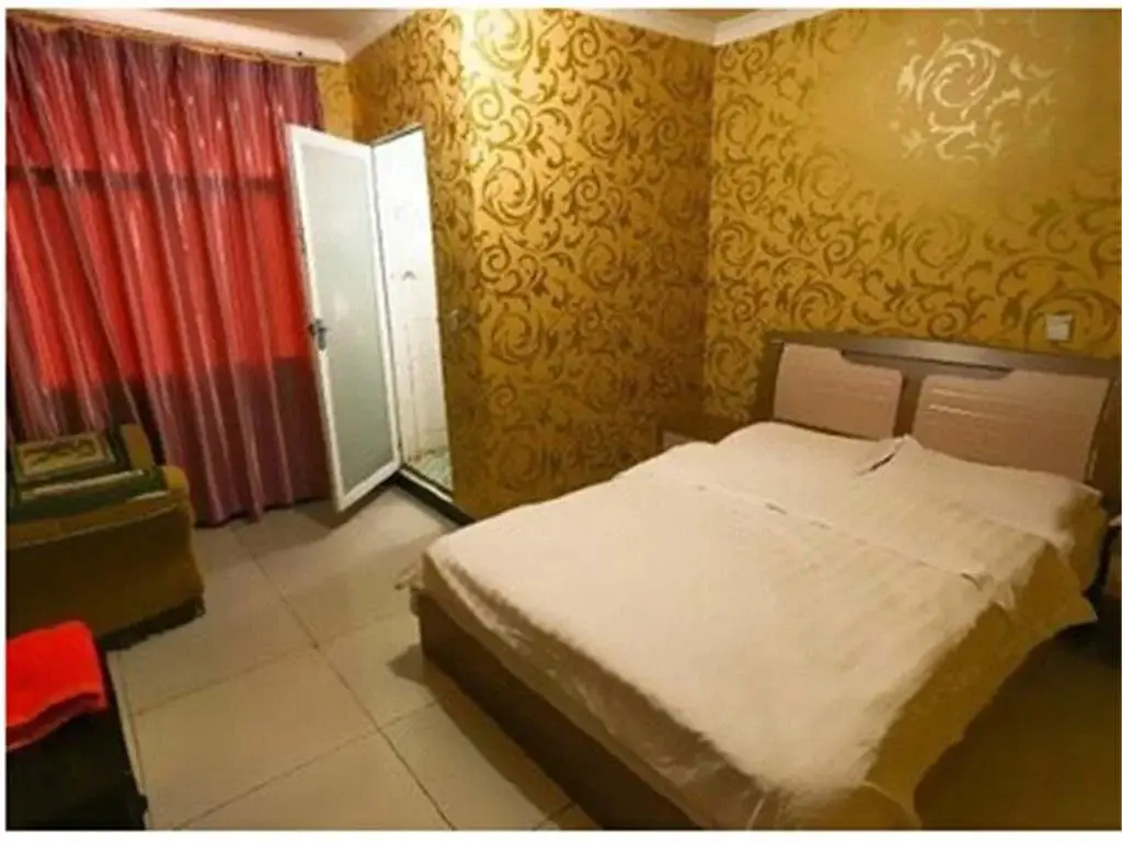 Мяньян: Anxian zhaozhuang Luofushan Huacheng Hotel