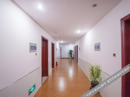 Наньтун: Rujia Hotel
