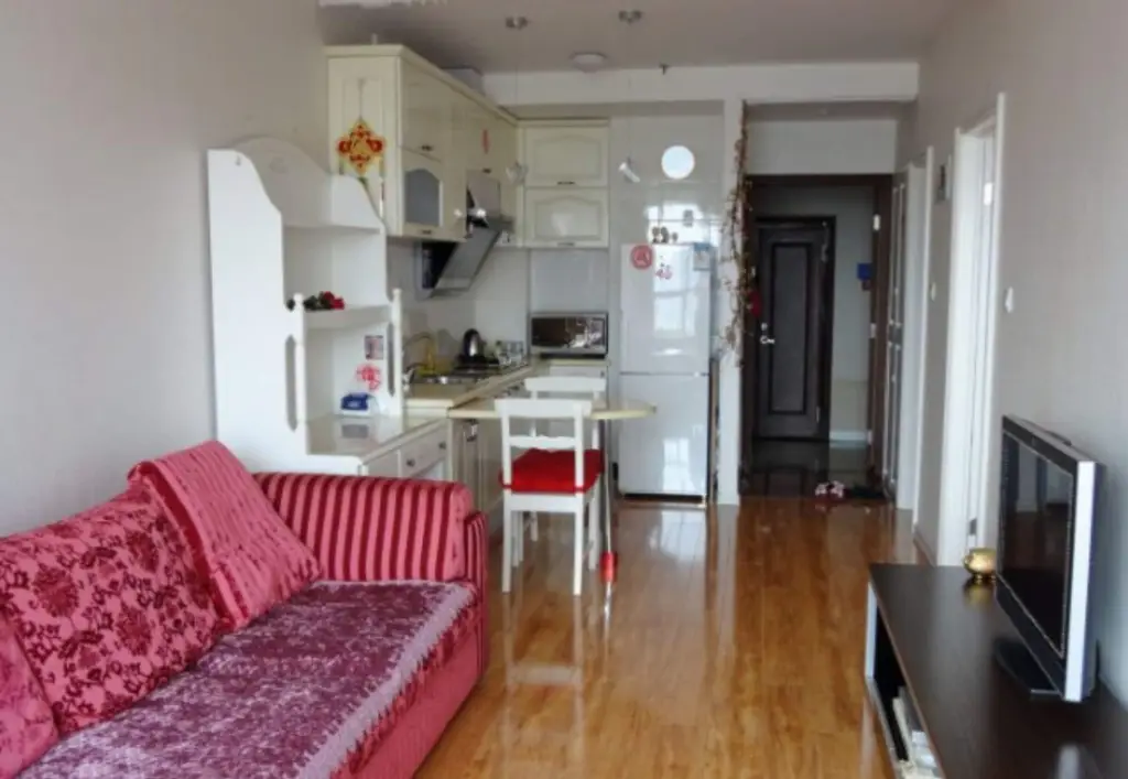 Далянь: Dalian Xiuzhu Building Apartment