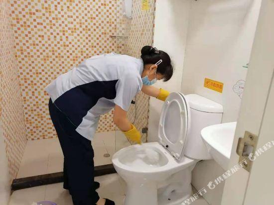 Куньмин: Home Inn (Kunming Beijing Road Taobao Women Street)