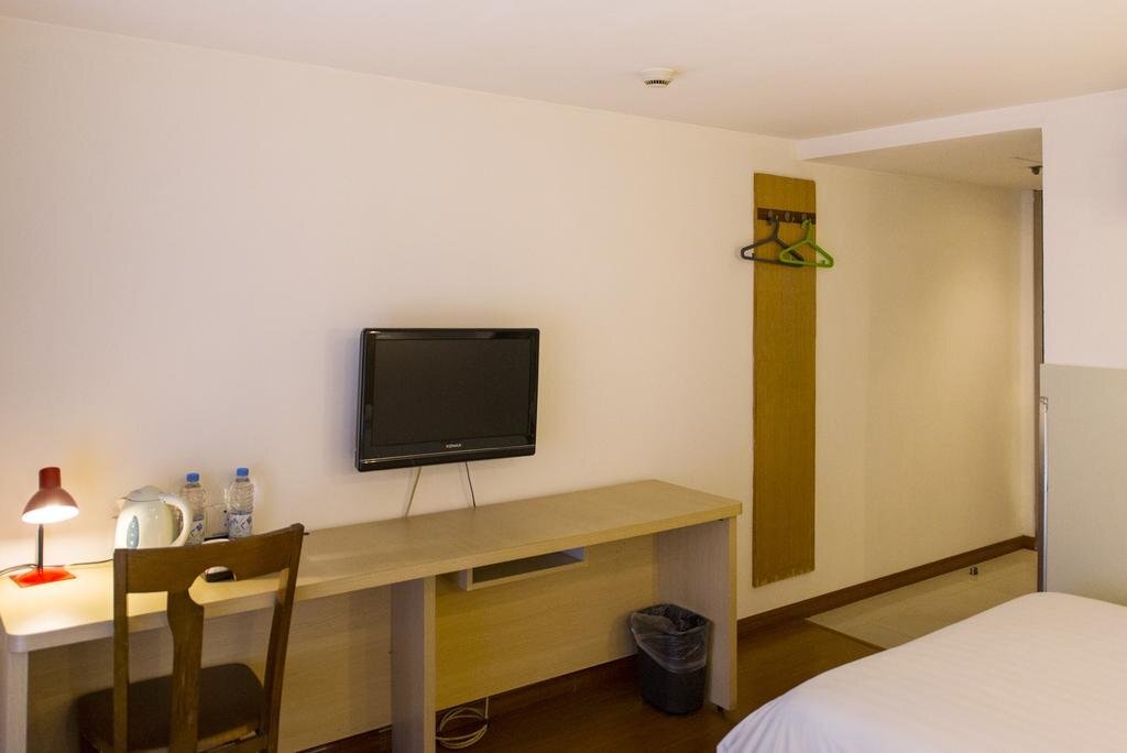 Пекин: Motel Beijing Railway Station Dongbianmen