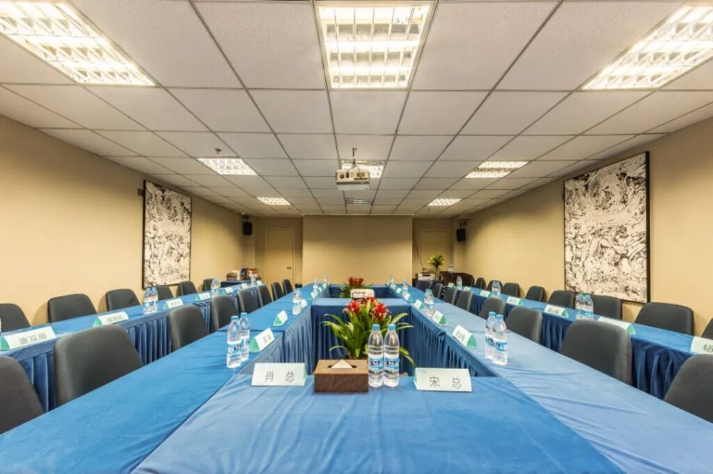 Куньмин: Home Inn Dongfeng Square