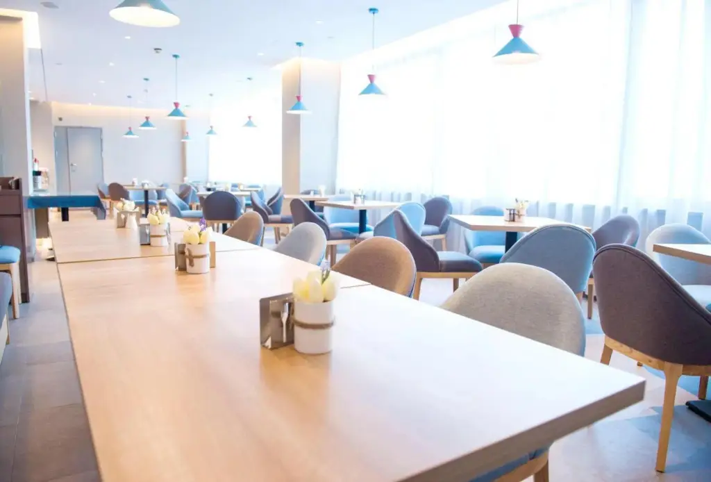 Наньчан: Home Inn Nanchang Bayi Square