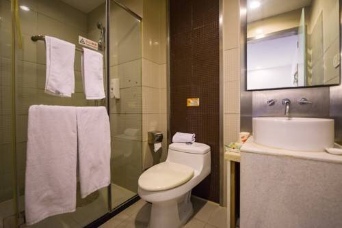 Ханчжоу: Motel Hangzhou Wulin Square Metro Station