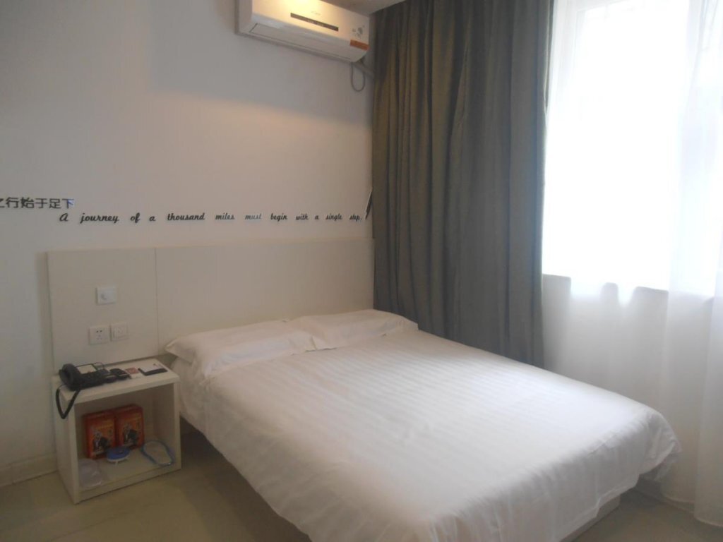 Куньмин: Motel 168 Kunming Railway Station Huancheng South Road