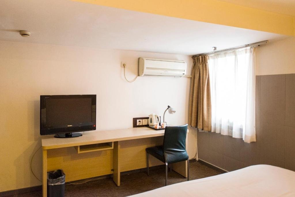 Шанхай: Motel Shanghai Hongqiao Beixinjing Metro Station Quankou Road