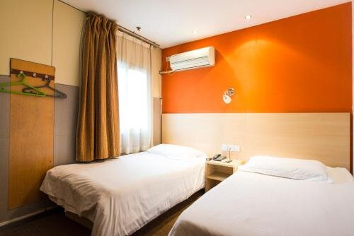 Шанхай: Motel Hotel Shanghai Pudong Airport Nanhui Safari