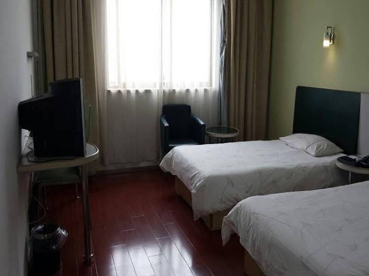 Шанхай: Motel Shanghai Minxing Road