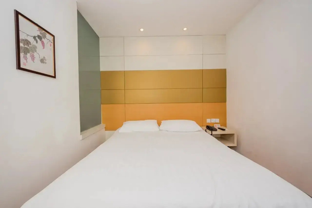 Шанхай: Motel 168 Sinan Road