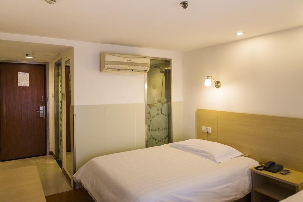 Ухань: Motel Wuhan Central China Normal University Guangbutun Metro Station