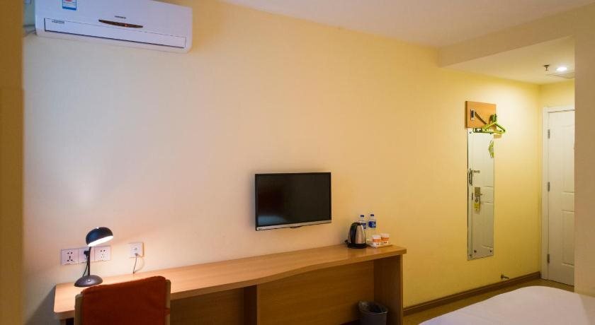 Тяньцзинь: Home Inn - Tianjin Jinghai Daqiuzhuang Store
