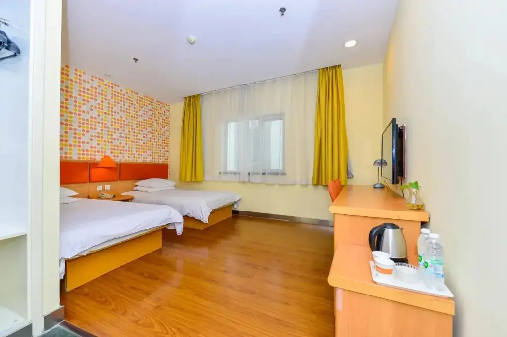 Тяньцзинь: Home Inn Jingjin Road