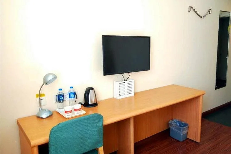 Тяньцзинь: Home Inn (Tianjin Qixiangtai Road)
