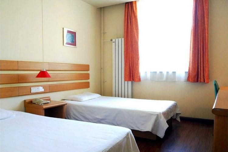 Тяньцзинь: Home Inn (Tianjin Qixiangtai Road)