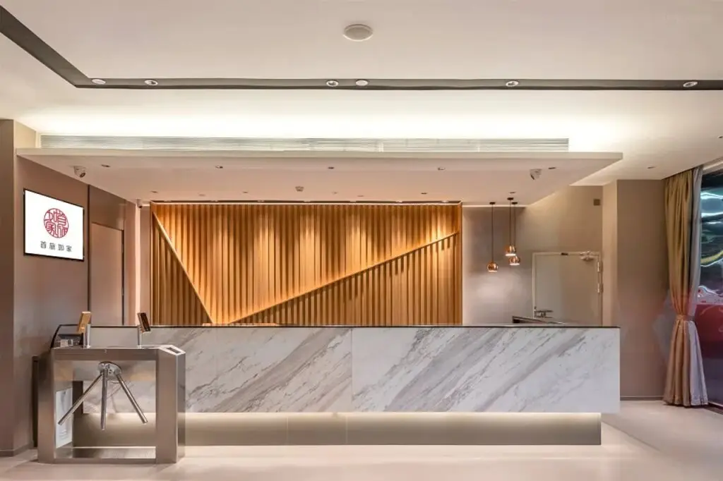 Home inn Selected (Jingxi Nanfang Hospital Metro Station Branch) — фото 1