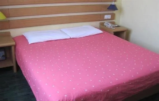 Гуанчжоу: Home Inn Xiao Xi Guan