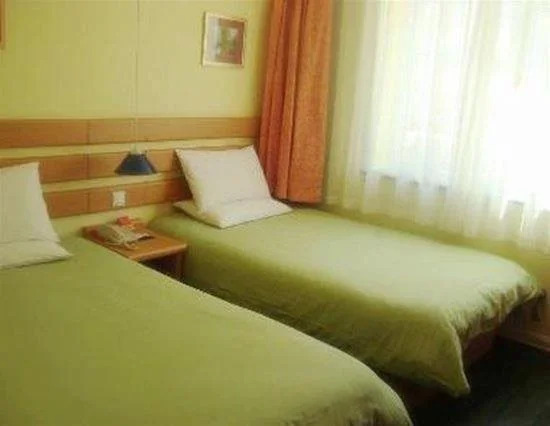Гуанчжоу: Home Inn Xiao Xi Guan