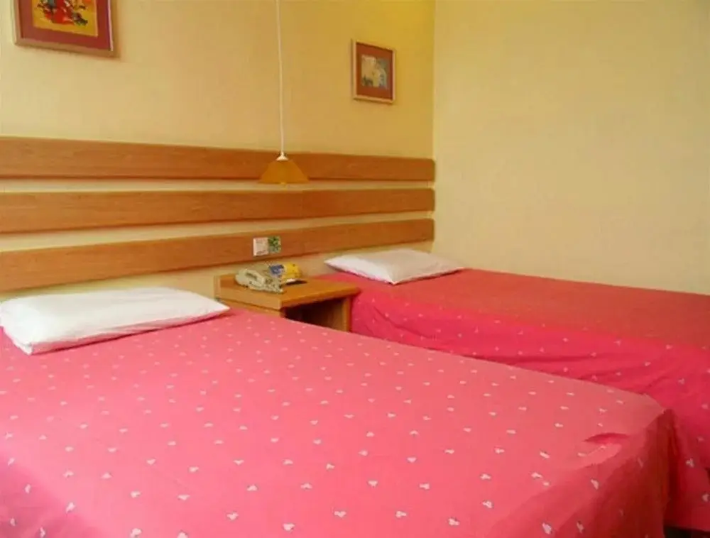 Гуанчжоу: Home Inn Xiao Xi Guan