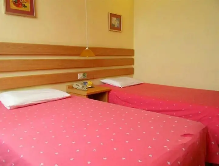 Гуанчжоу: Home Inn Xiao Xi Guan