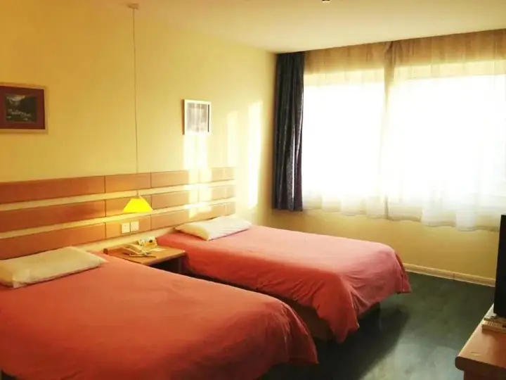 Пекин: Home Inn Beijing Shaoyaoju Literature Museum