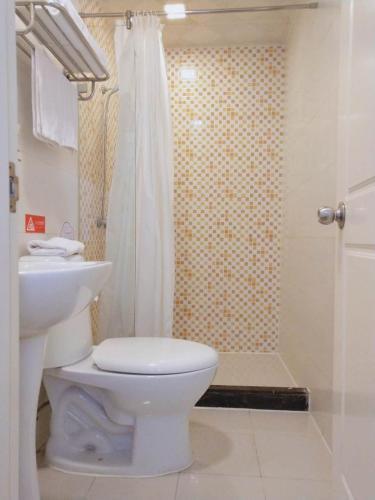 Пекин: Home Inn Beijing Dongzhimen Beixiao Street